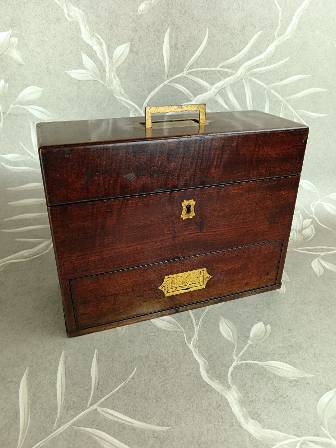 Fine Late Georgian Mahogany Campaign Travelling  Apothecary Chest (10).jpg